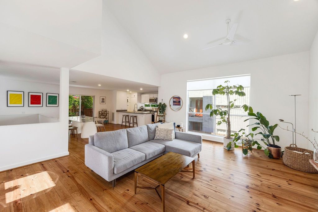 824 Ruthven Street, Houston, TX 77019