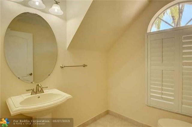 5874 NW 49th Ln, Coconut Creek, FL 33073