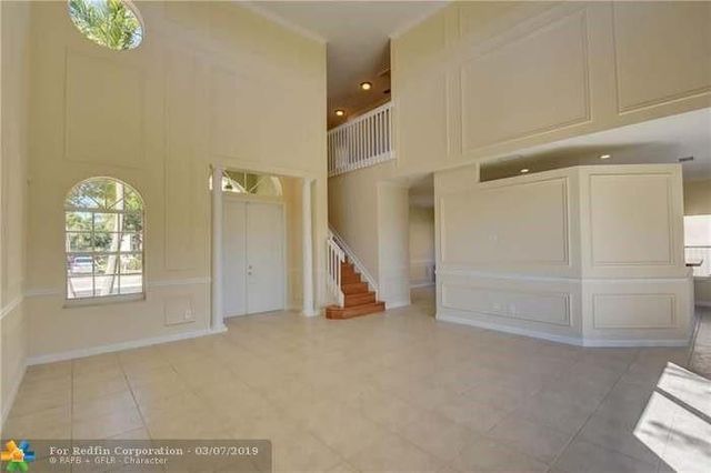 5874 NW 49th Ln, Coconut Creek, FL 33073