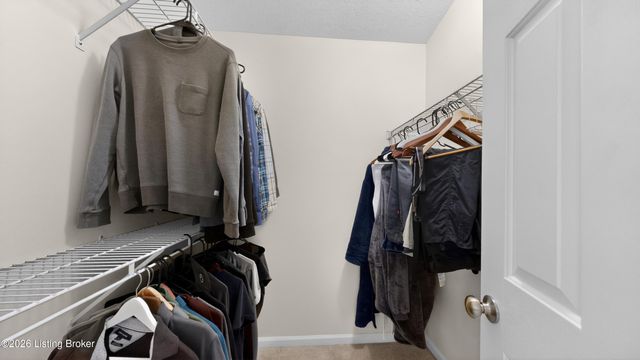 401 Creason Ct 208, Louisville, KY 40223