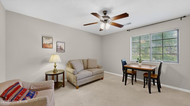 401 Creason Ct 208, Louisville, KY 40223