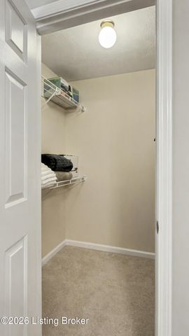 401 Creason Ct 208, Louisville, KY 40223