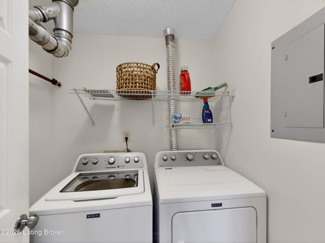 401 Creason Ct 208, Louisville, KY 40223