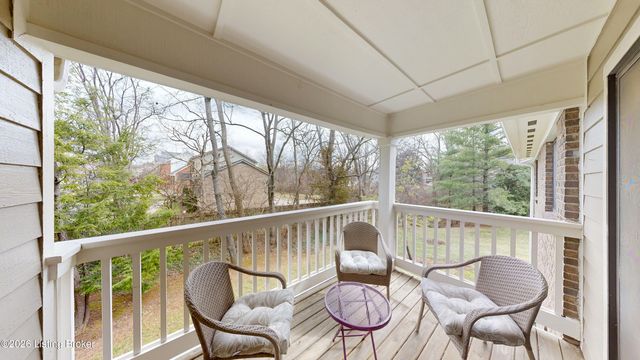 401 Creason Ct 208, Louisville, KY 40223