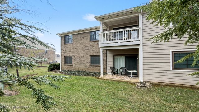 401 Creason Ct 208, Louisville, KY 40223