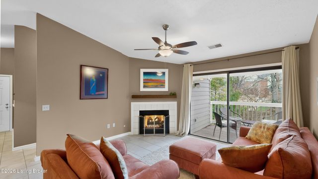 401 Creason Ct 208, Louisville, KY 40223