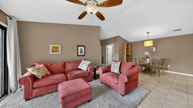 401 Creason Ct 208, Louisville, KY 40223