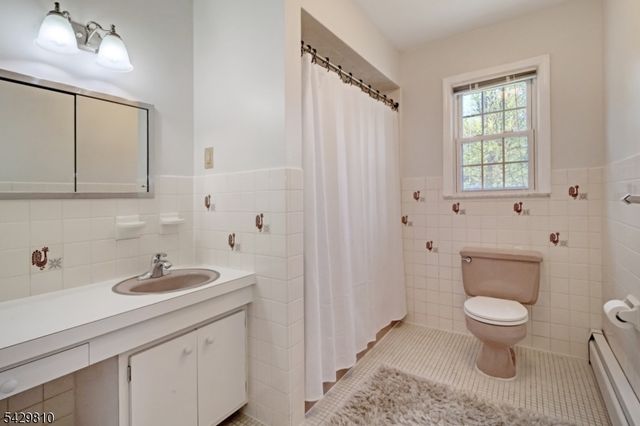 96 Lessing Rd, West Orange Twp., NJ 07052