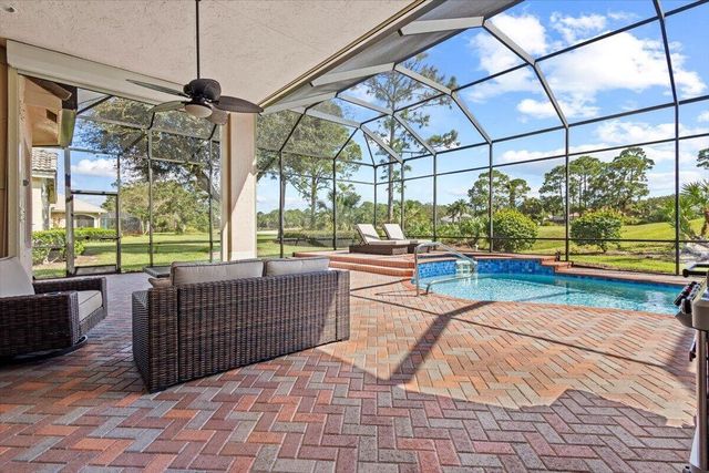 8048 Links Way, Port St Lucie, FL 34986