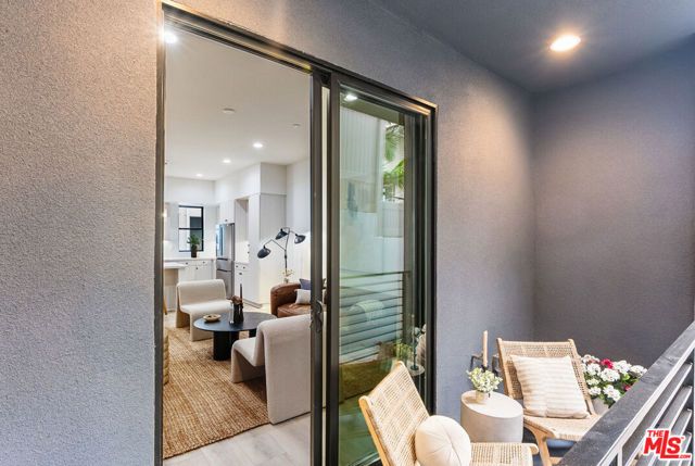 1316 W Cannon Drive, Los Angeles, CA 90026