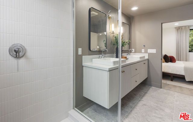 1316 W Cannon Drive, Los Angeles, CA 90026