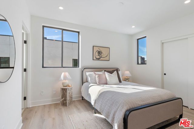 1316 W Cannon Drive, Los Angeles, CA 90026