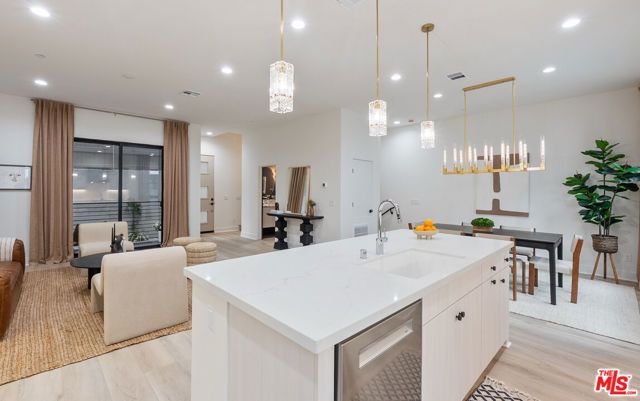 1316 W Cannon Drive, Los Angeles, CA 90026