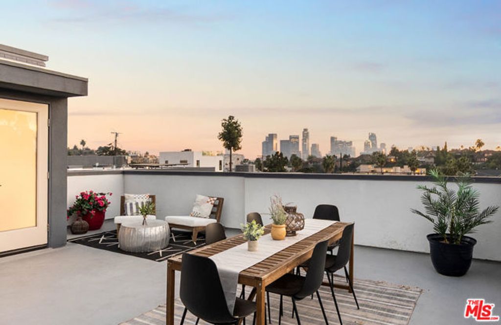 1316 W Cannon Drive, Los Angeles, CA 90026
