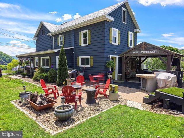305 PROSPECT AVE, Duncannon, PA 17020