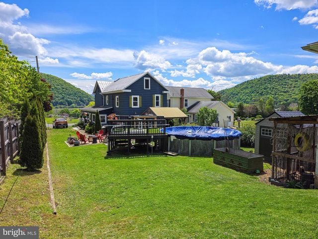 305 PROSPECT AVE, Duncannon, PA 17020