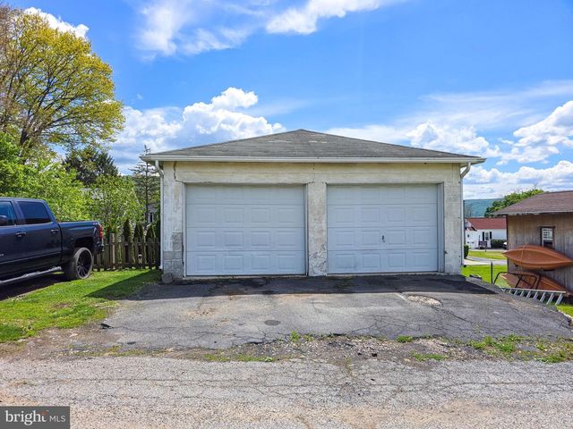 305 PROSPECT AVE, Duncannon, PA 17020