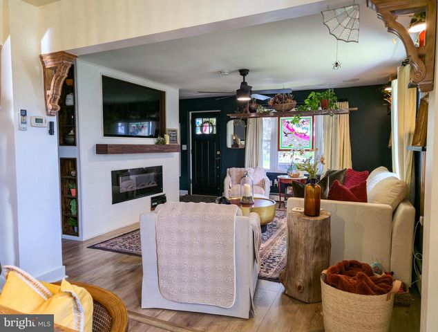 305 PROSPECT AVE, Duncannon, PA 17020