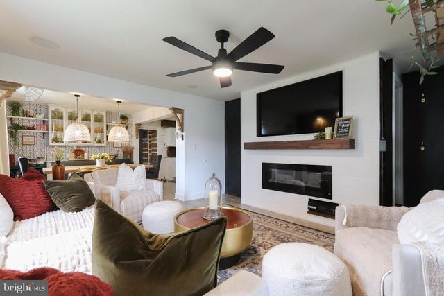305 PROSPECT AVE, Duncannon, PA 17020