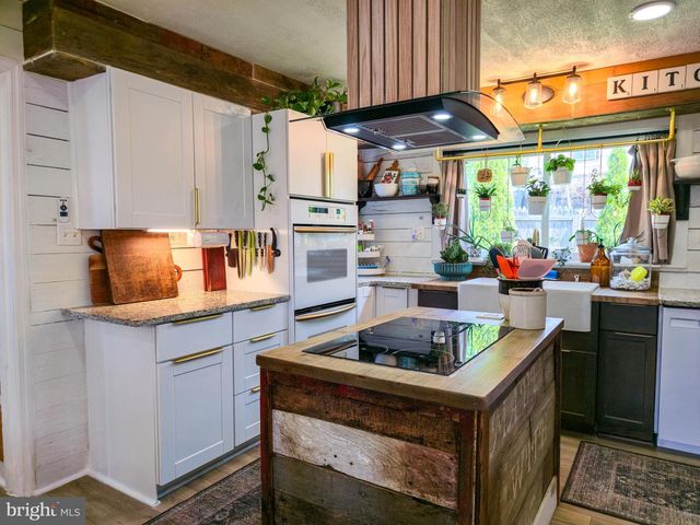 305 PROSPECT AVE, Duncannon, PA 17020