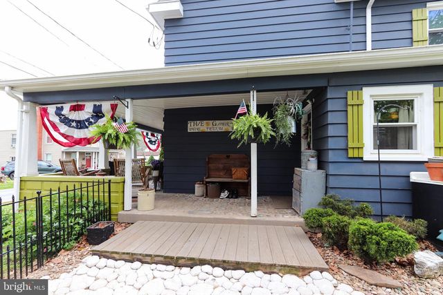305 PROSPECT AVE, Duncannon, PA 17020