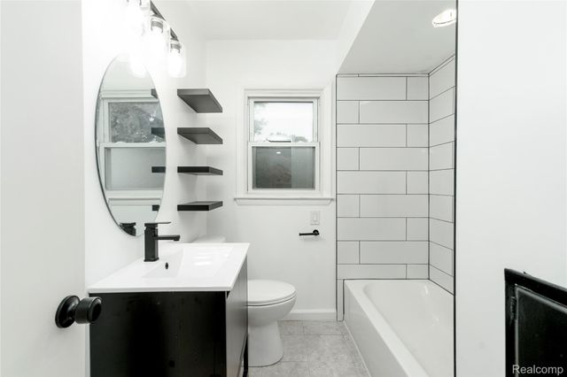 610 W Austin Avenue, Flint, MI 48505