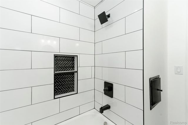 610 W Austin Avenue, Flint, MI 48505