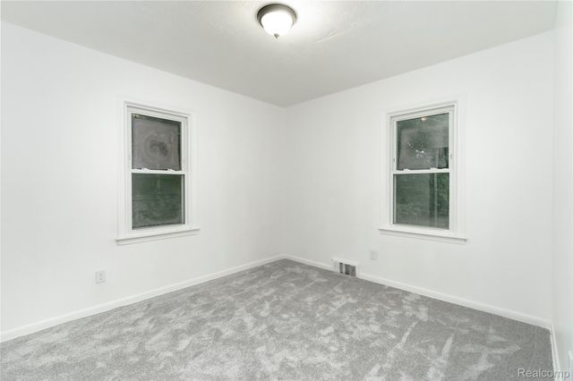 610 W Austin Avenue, Flint, MI 48505