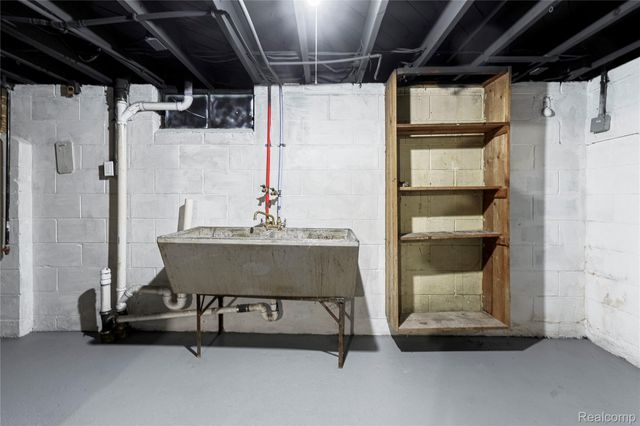 610 W Austin Avenue, Flint, MI 48505