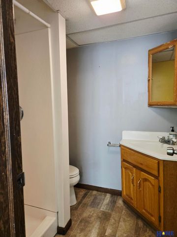 8216 Chestnut Lane, Lincoln, NE 68510