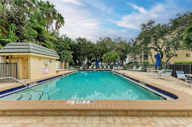 8625 MIDNIGHT PASS ROAD 208B, Sarasota, FL 34242