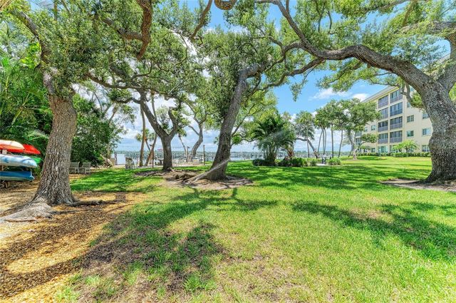 8625 MIDNIGHT PASS ROAD 208B, Sarasota, FL 34242