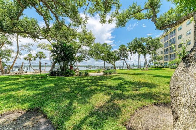 8625 MIDNIGHT PASS ROAD 208B, Sarasota, FL 34242