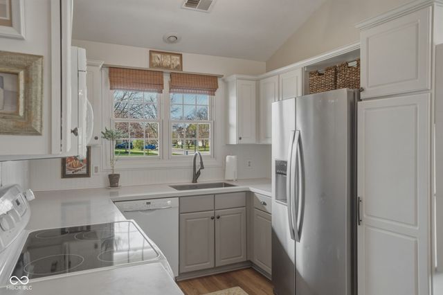 18002 Sun Ridge Circle, Noblesville, IN 46062