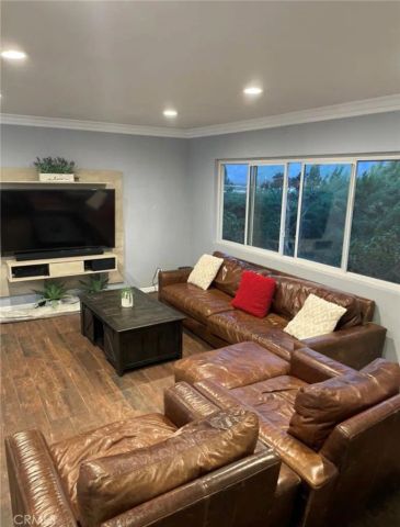 314 W Gladstone, San Dimas, CA 91773