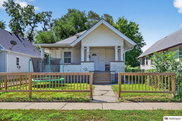 2439 Camden Avenue, Omaha, NE 68111