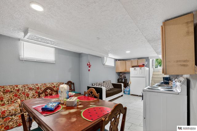 2439 Camden Avenue, Omaha, NE 68111