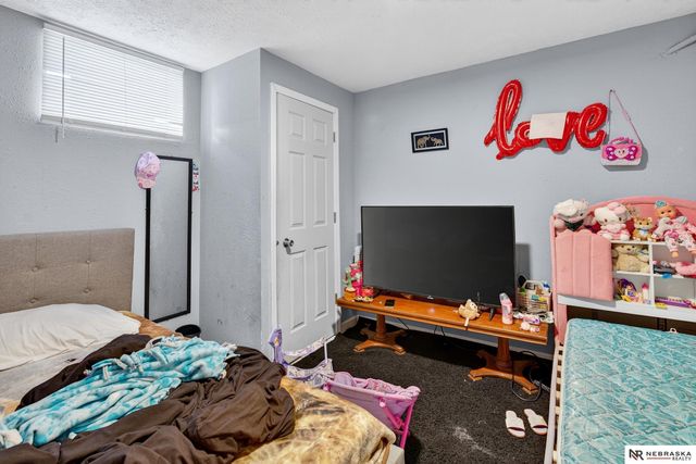 2439 Camden Avenue, Omaha, NE 68111