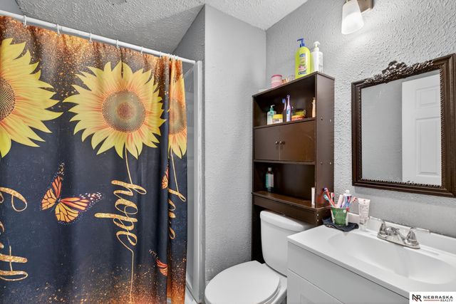 2439 Camden Avenue, Omaha, NE 68111