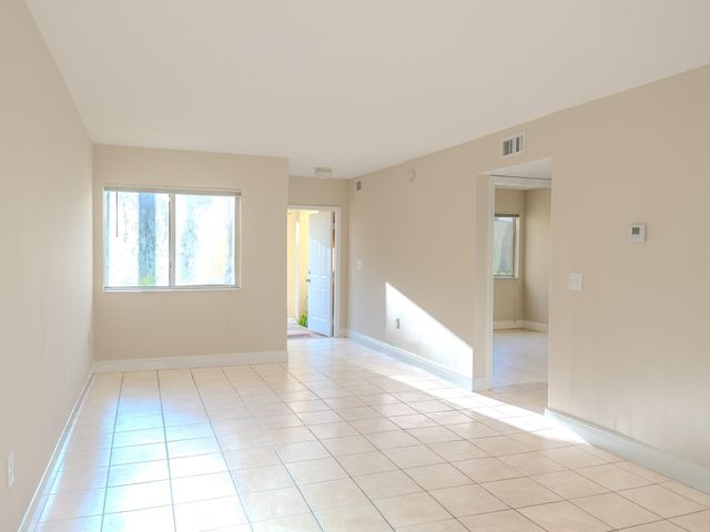 4785 SW 62ND Avenue 102, Davie, FL 33314
