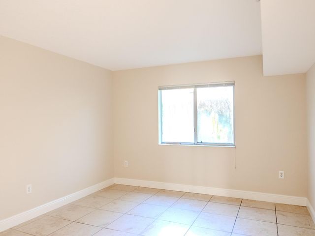4785 SW 62ND Avenue 102, Davie, FL 33314
