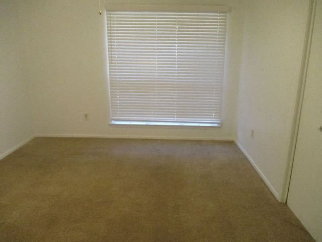 4704 Valleycrest Drive, Arlington, TX 76013