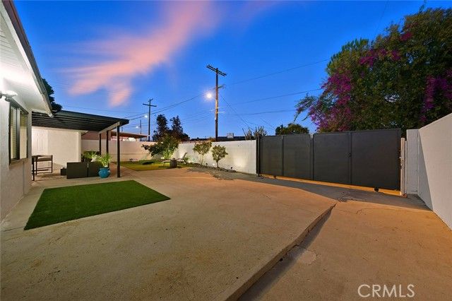 6250 Coldwater Canyon Avenue, North Hollywood (los Angeles), CA 91606