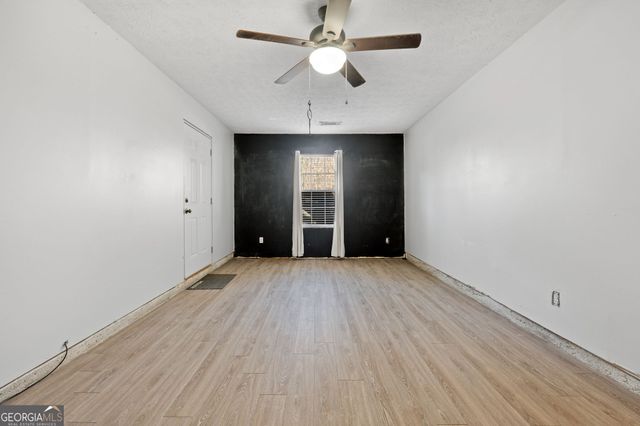 293 Summer Drive, Gay, GA 30218