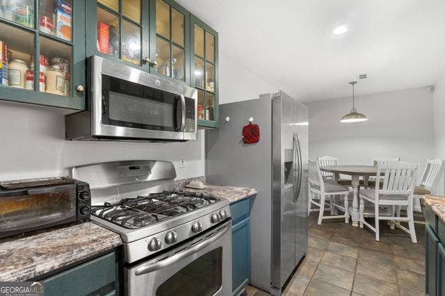 293 Summer Drive, Gay, GA 30218