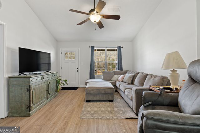 293 Summer Drive, Gay, GA 30218