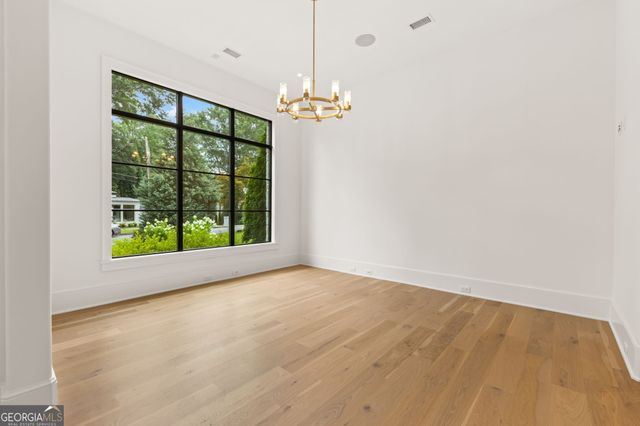4550 Jolyn Place, Sandy Springs, GA 30342