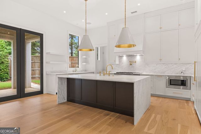 4550 Jolyn Place, Sandy Springs, GA 30342