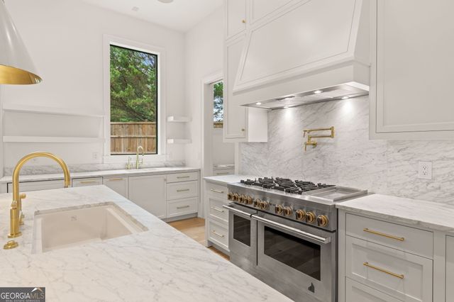 4550 Jolyn Place, Sandy Springs, GA 30342