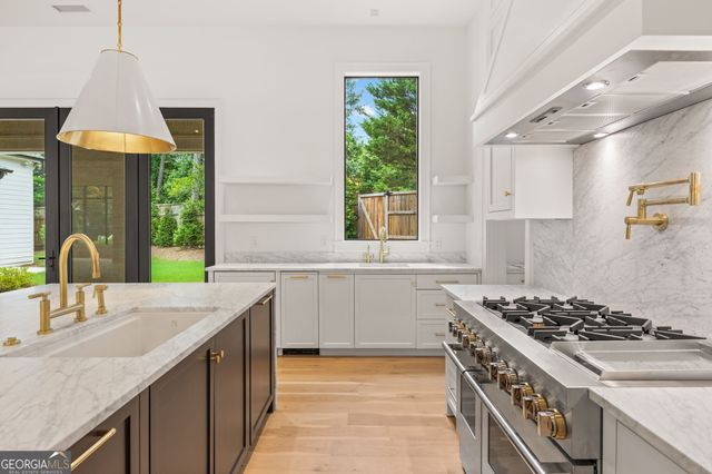 4550 Jolyn Place, Sandy Springs, GA 30342